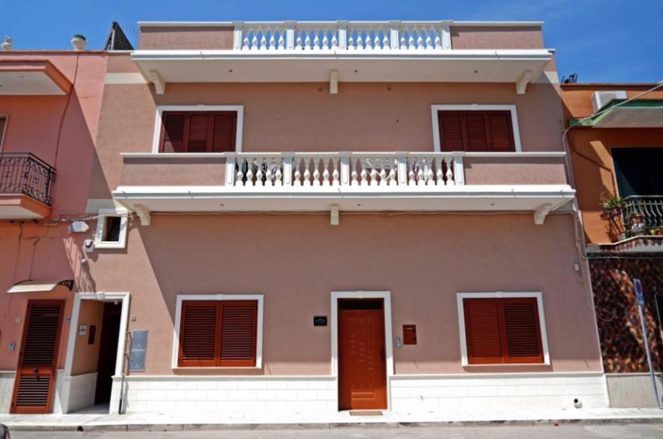 Il Vittoriano Aparthotel Porto Cesareo Exterior photo