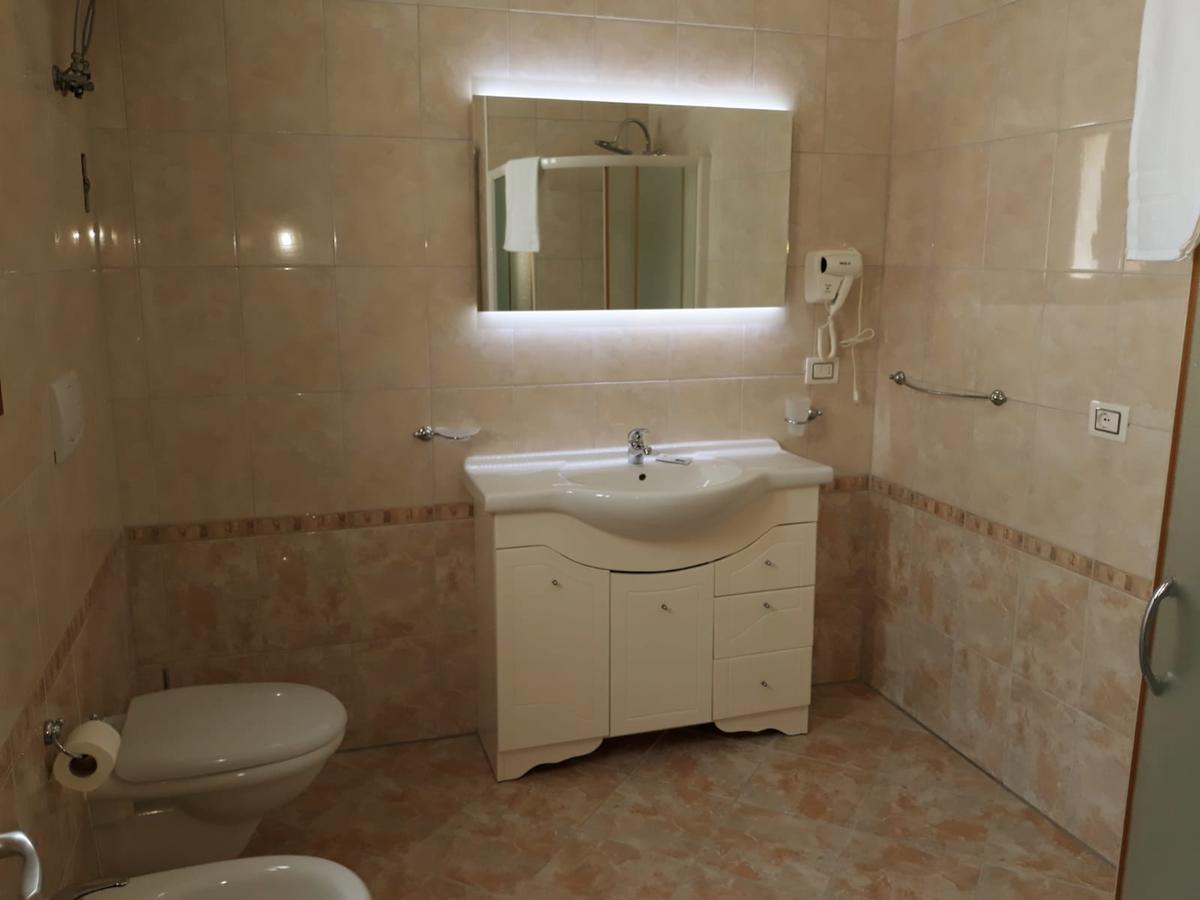 Il Vittoriano Aparthotel Porto Cesareo Exterior photo